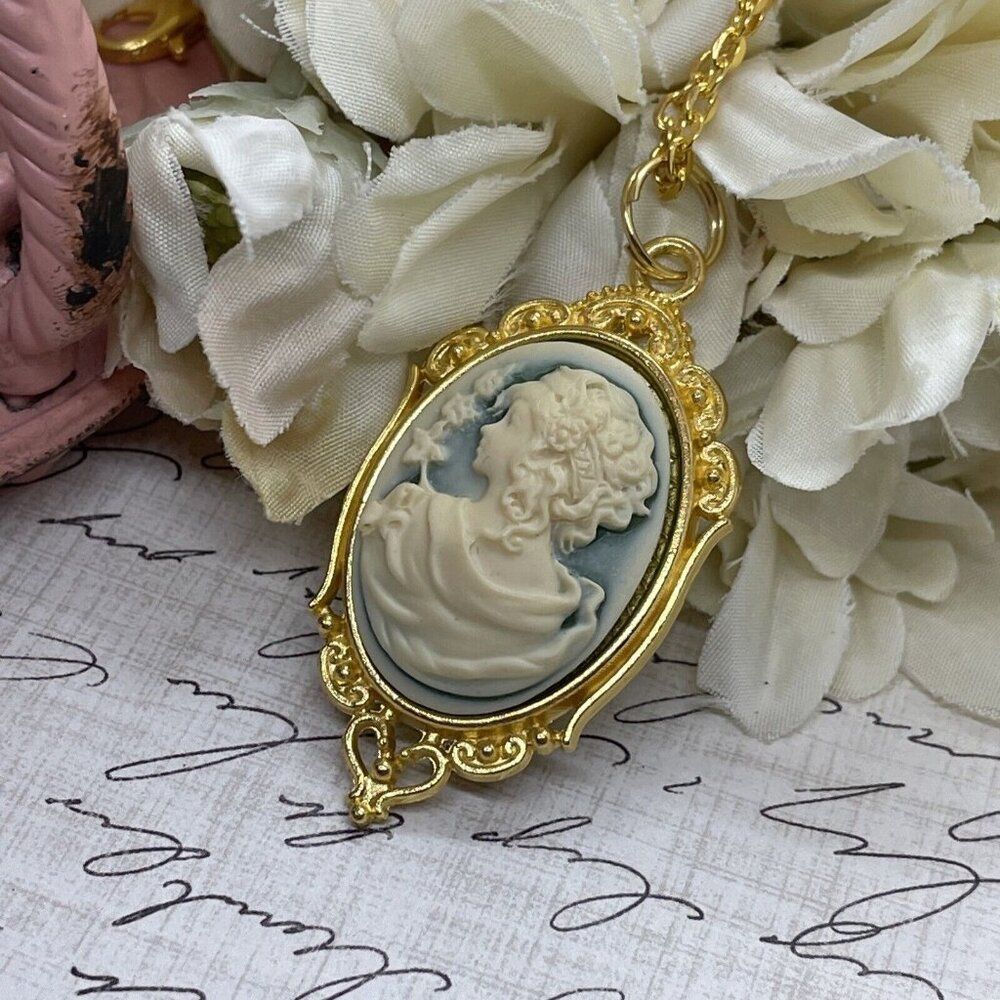 Bright Gold Grecian Greek Goddess Mythology Heart Wedding Jewelry necklace Cameo - Picture 4 of 10